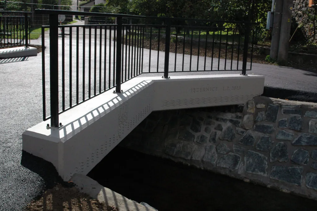 JEZERNICE - Bridge Design