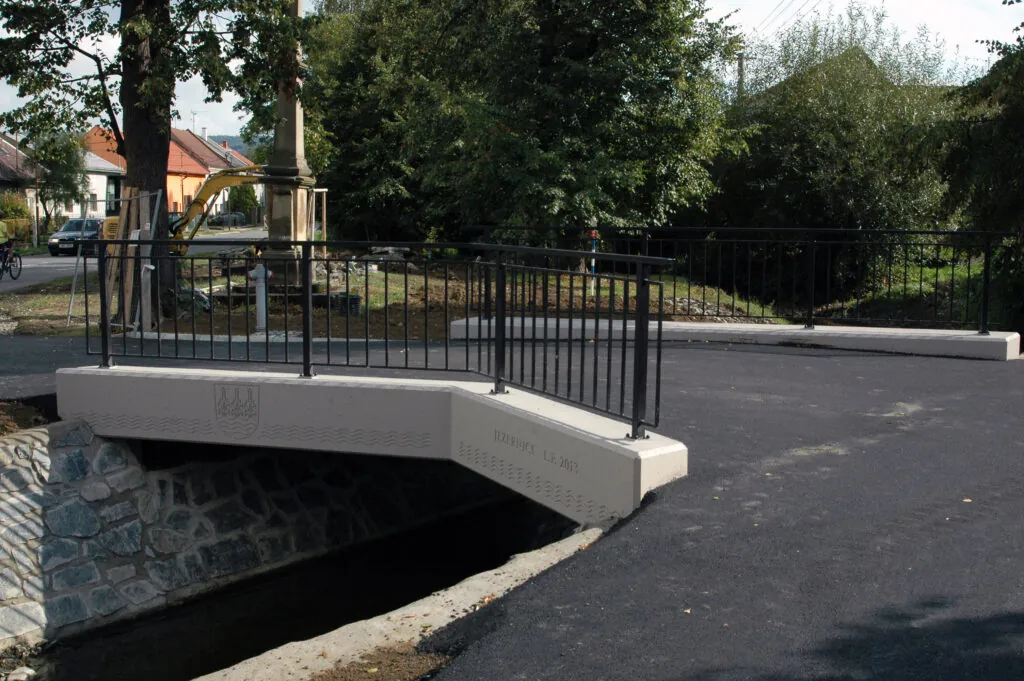 JEZERNICE - Bridge Design