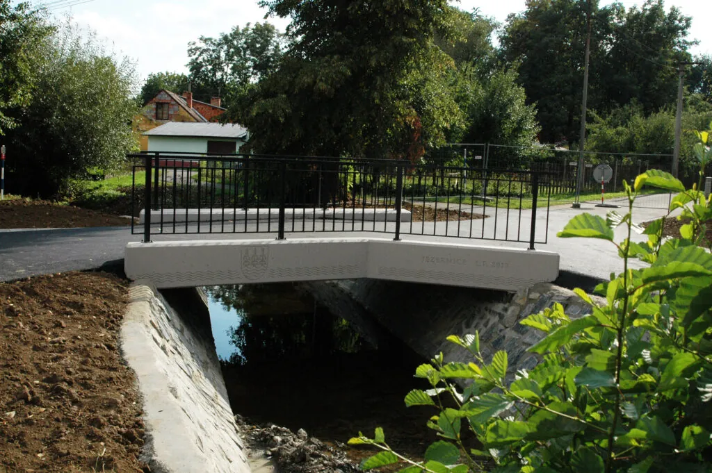 JEZERNICE - Bridge Design
